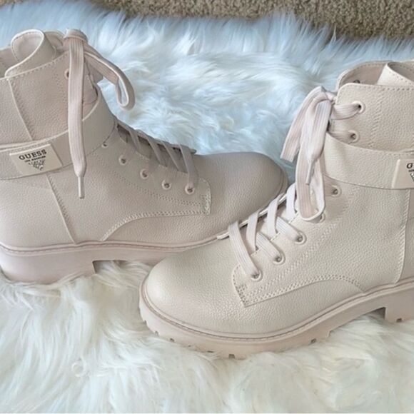Guess Women’s Ankle Combat Boots Ivory New without Box.size 8.5 - Picture 9 of 9